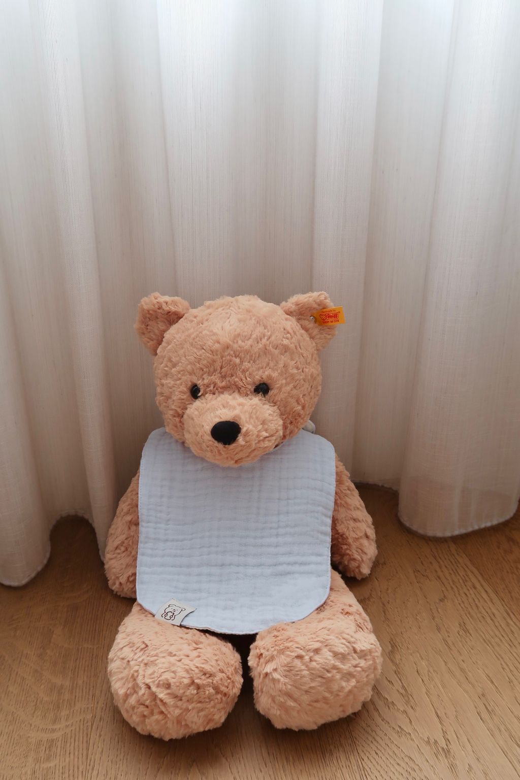 1A400C24-C5A3-4F22-95E1-FA49FE5B2434