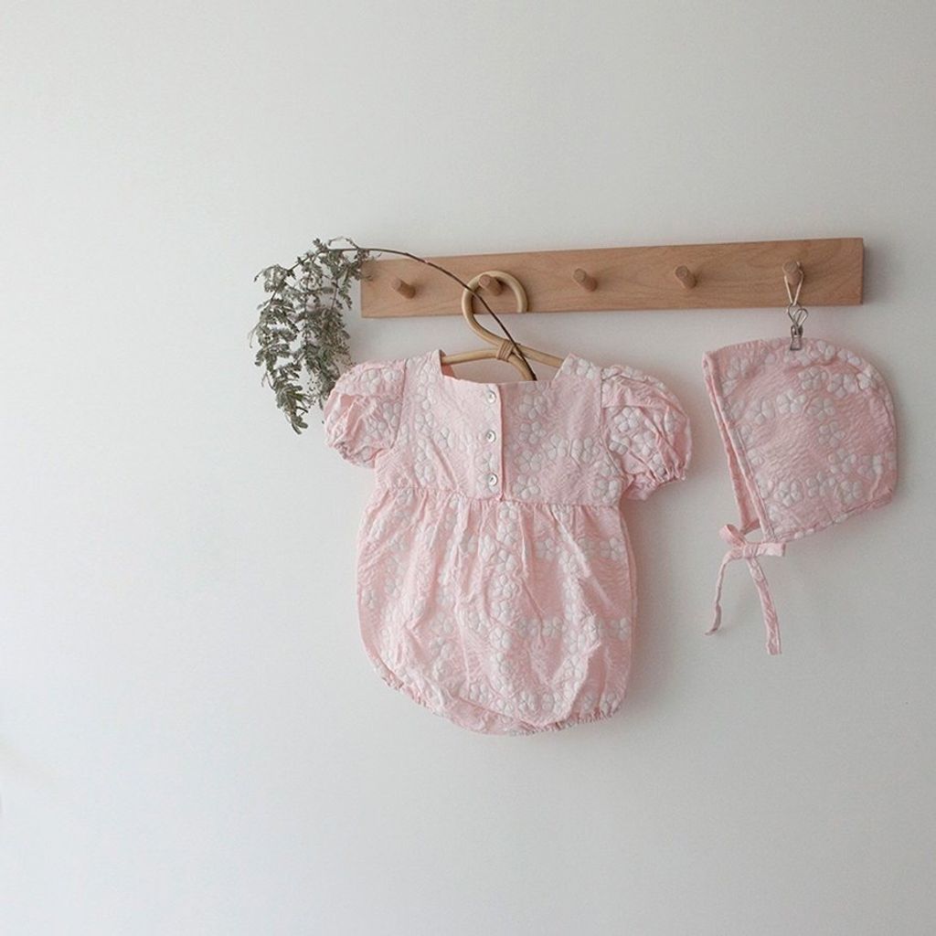 78DAAD7C-68B3-412C-895F-90839EC7EF94