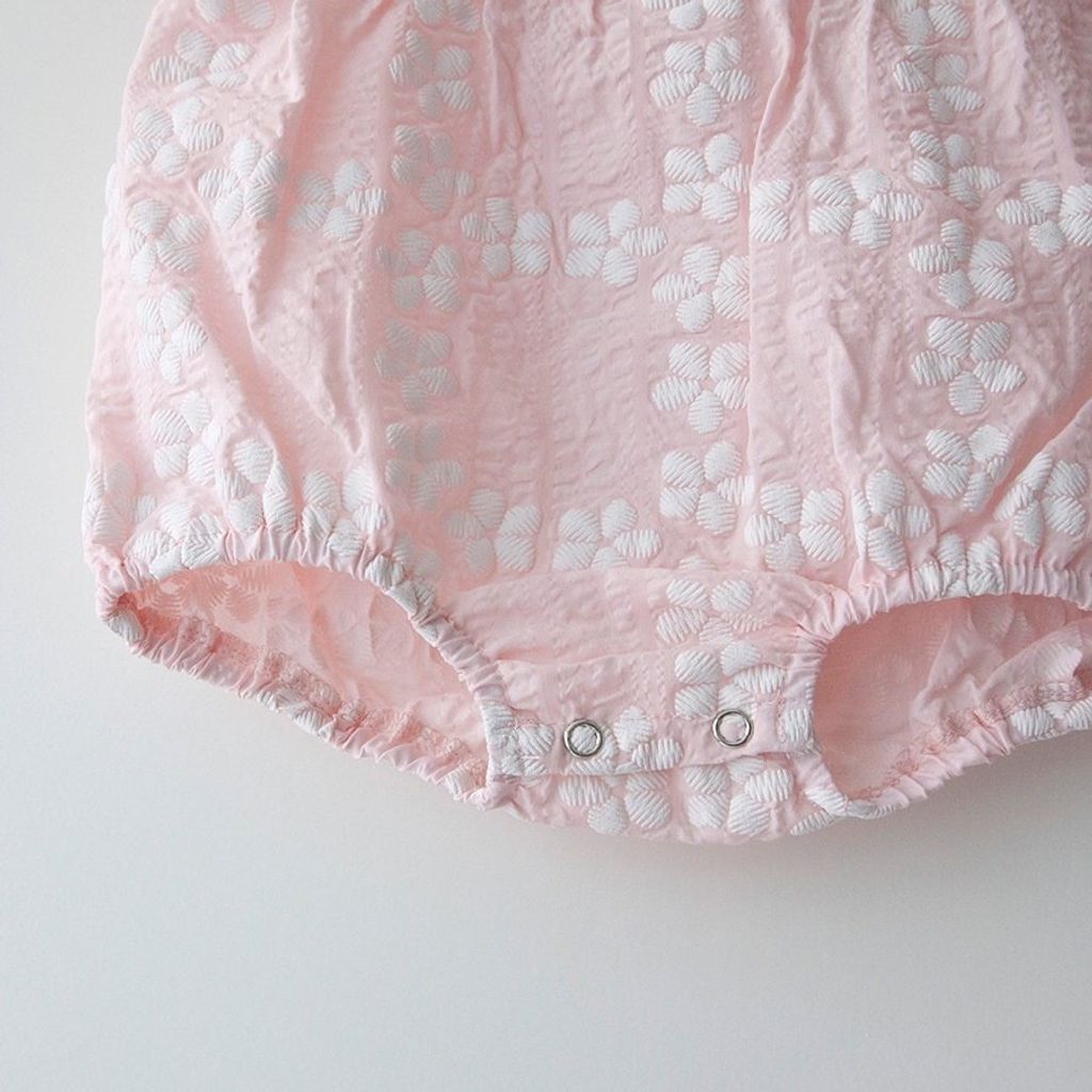 78D6C6D9-A739-4B74-B779-400C41F2BC52