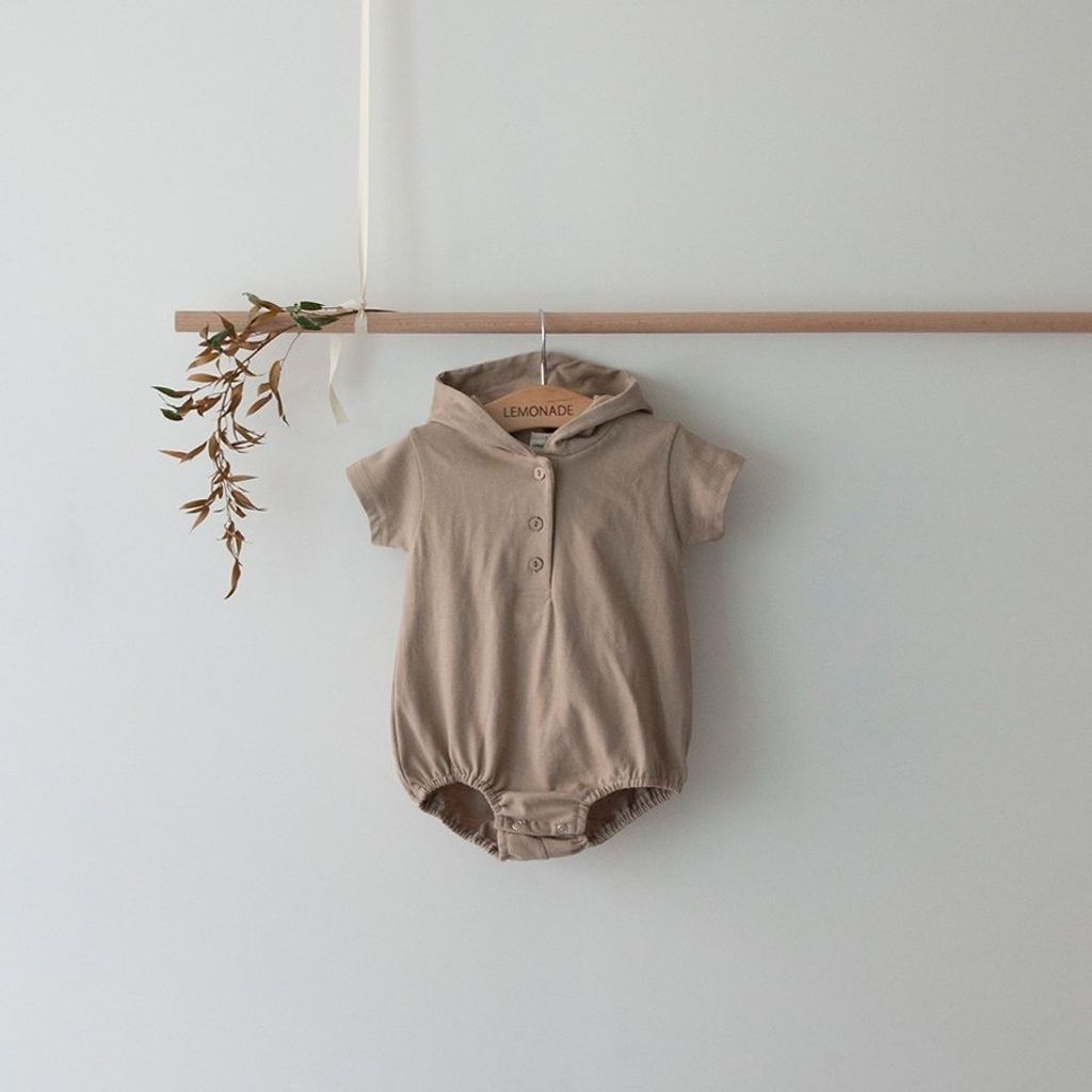 0565BD5F-A748-4B27-8182-2C7195594224