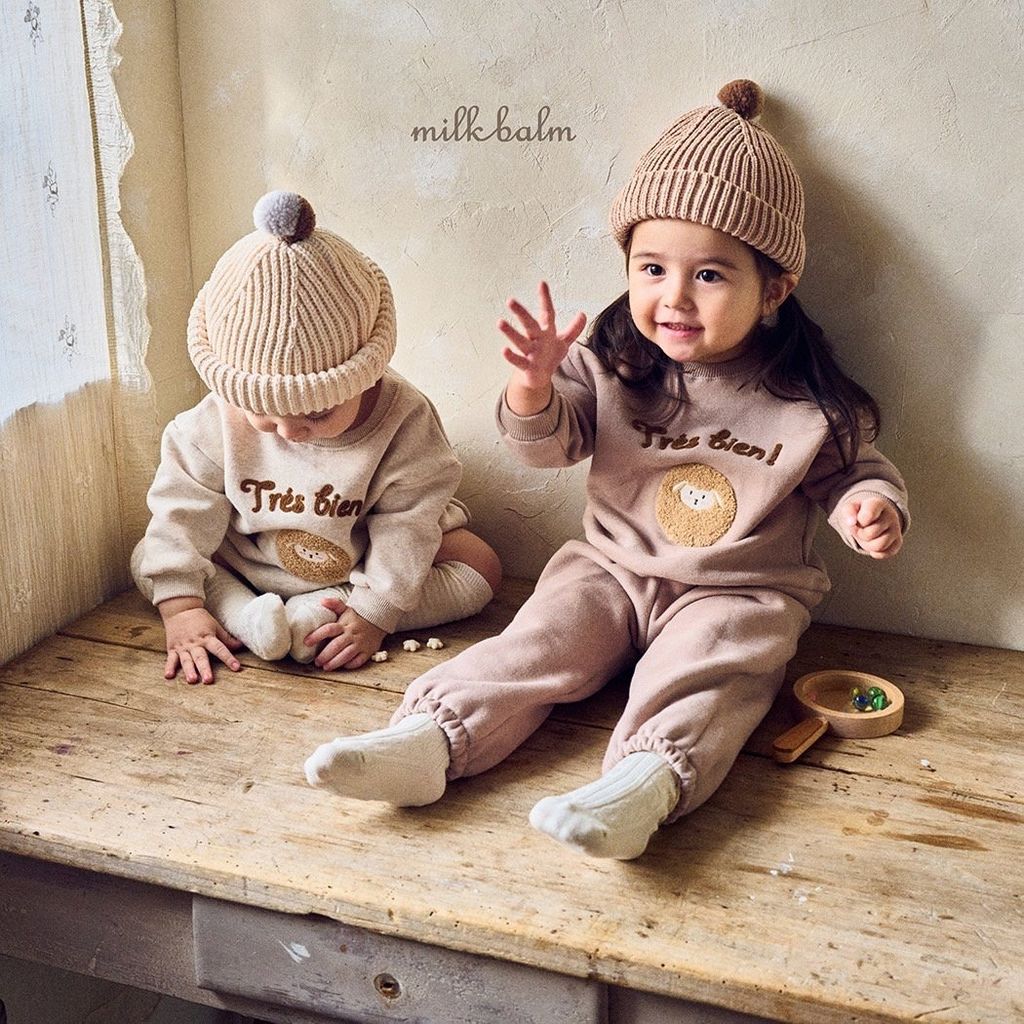 A565F7B9-4D32-4238-B5DF-301A5014D09C