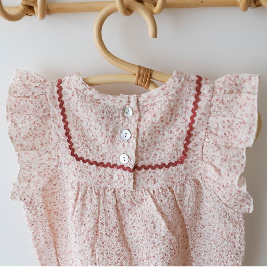 6b770e015035a8dd3d51c618baf3bc74