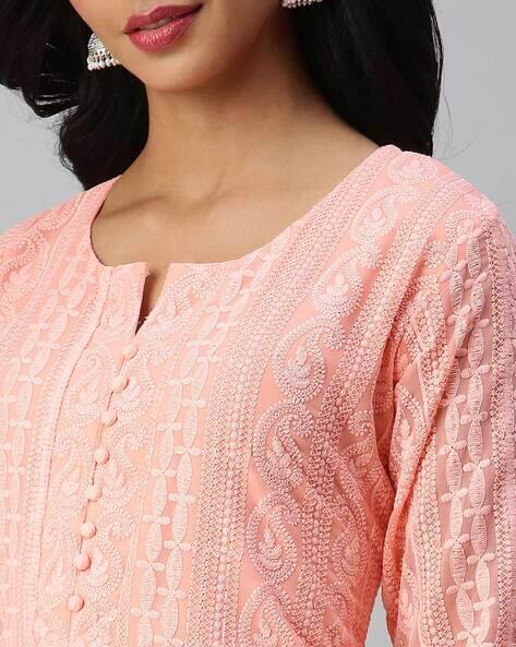 -473Wx593H-462407594-pink-MODEL5