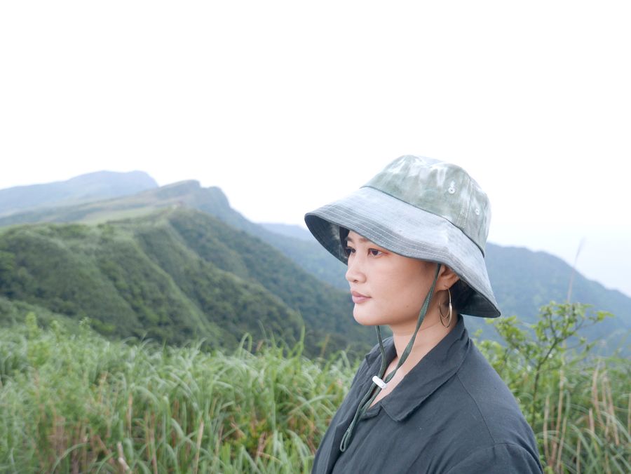 蚤操染織｜清新風格的色彩設計｜Dye For You | 蚤 系 列 - ｜緩 步 山｜