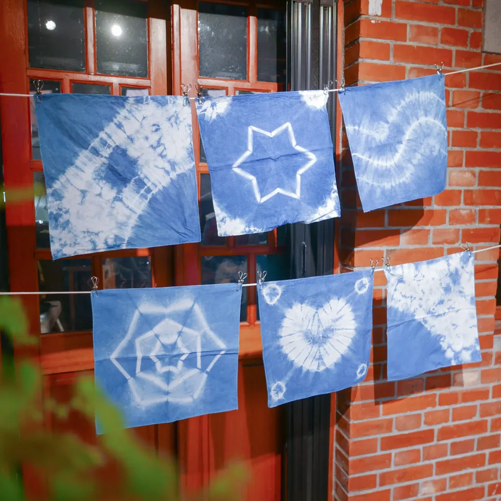 723D9A15-4E63-4365-B2F2-01147A1463A5