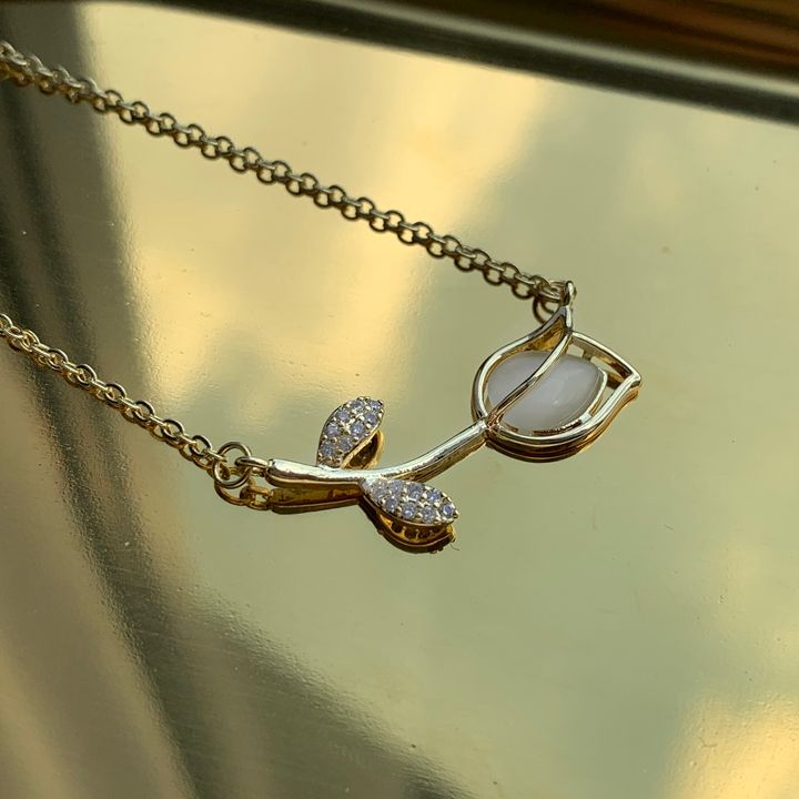 D'Rose Necklace_RM37_03.jpg