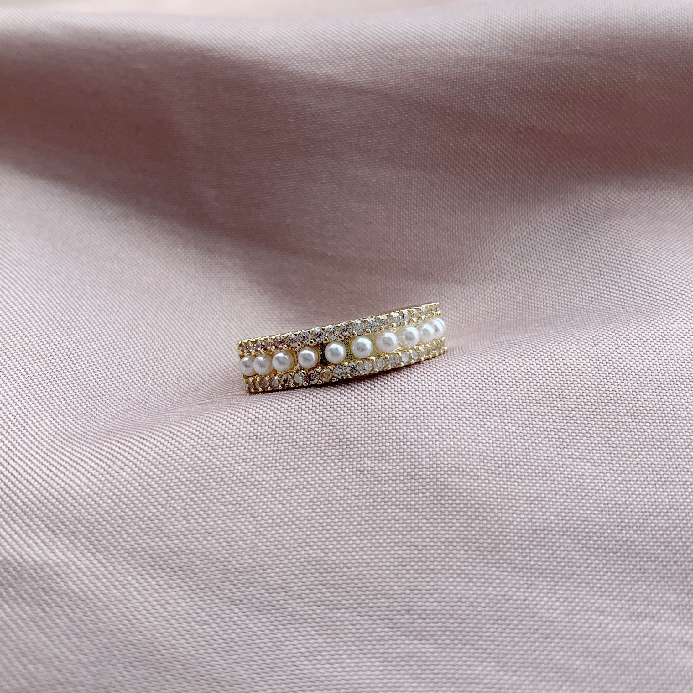 Gaby Diamond Pearl Ring_RM24_02.jpg