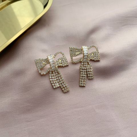 Ribbon Diamond Earring_Gold.jpg