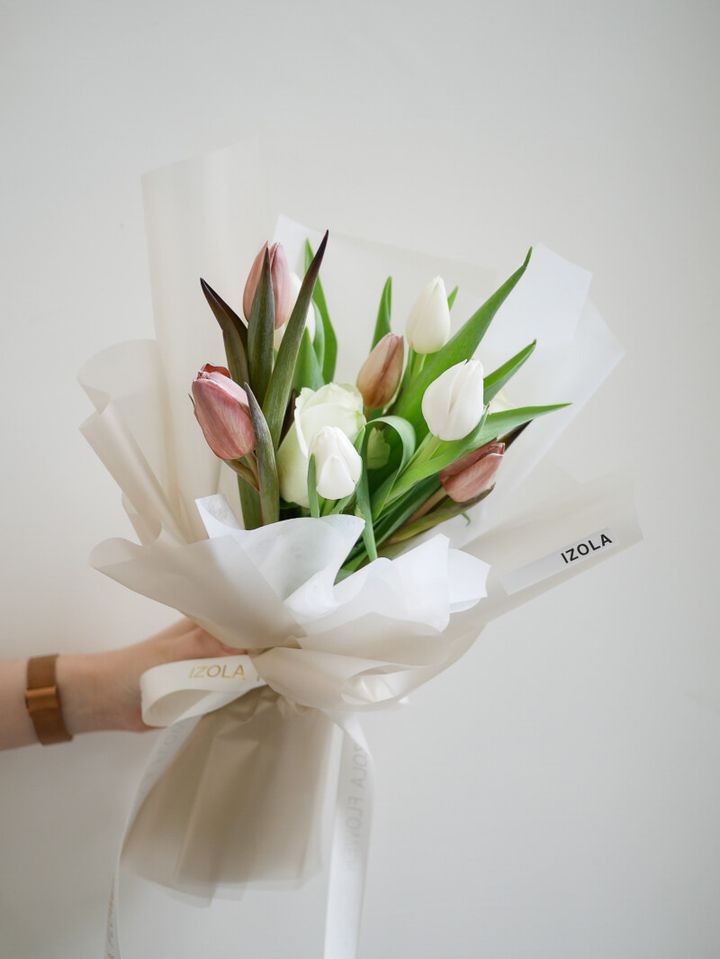 高雄鬱金香鮮花花束推薦_伊左拉花店_情人節花 (1).jpg