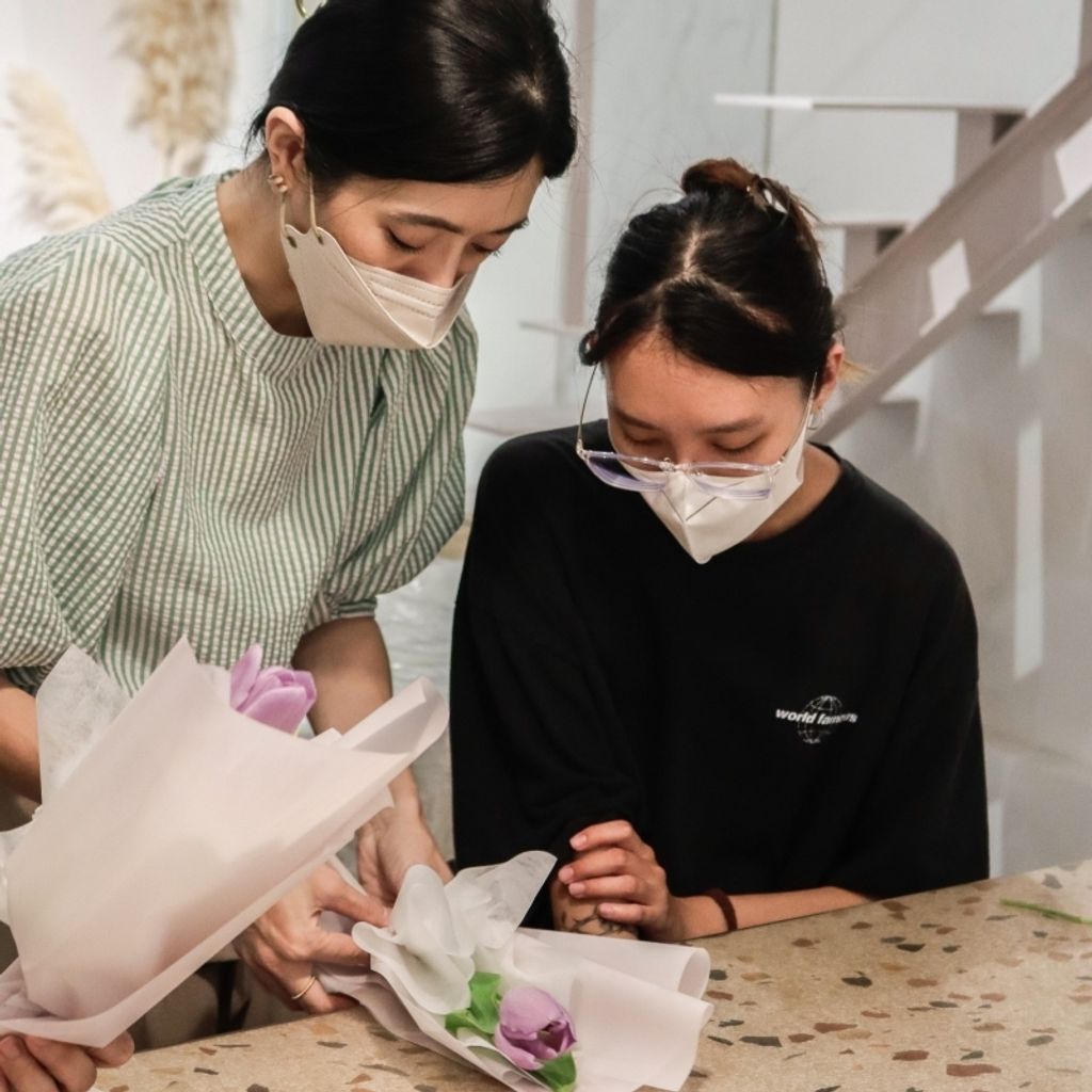 高雄花店_花藝教室_鮮花花藝課_鬱金香包裝課程 (11)