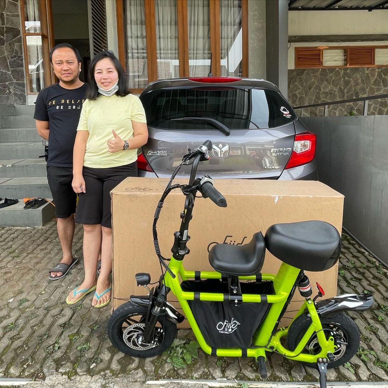 Skuterlistrik - @Luciaartcee