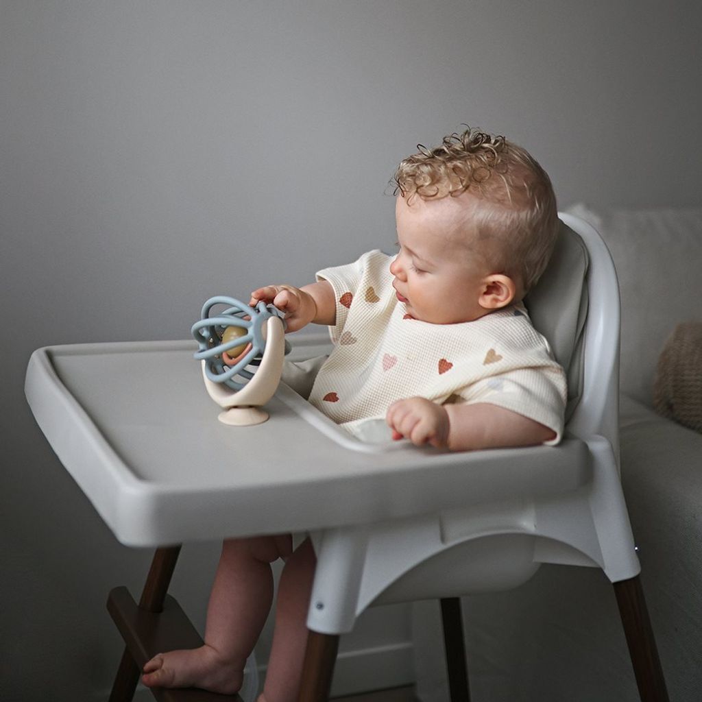 FLAT LAYS END OF MARCH-86_1-p