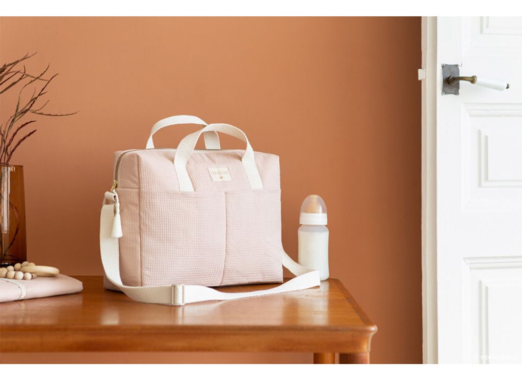 gala-waterproof-changing-bag-misty-pink-nobodinoz-2-8435574919366