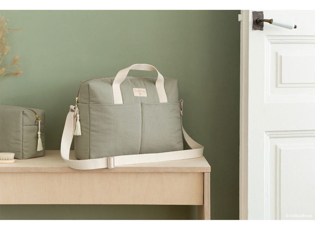gala-waterproof-changing-bag-laurel-green-nobodinoz-3-8435574919397