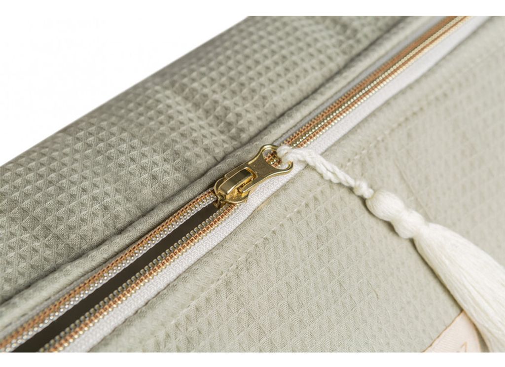 gala-waterproof-changing-bag-laurel-green-nobodinoz-9-8435574919397