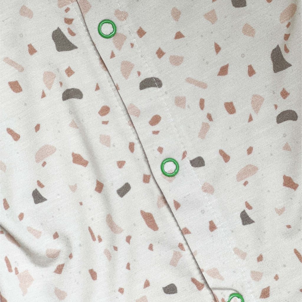 Button Detail - DM