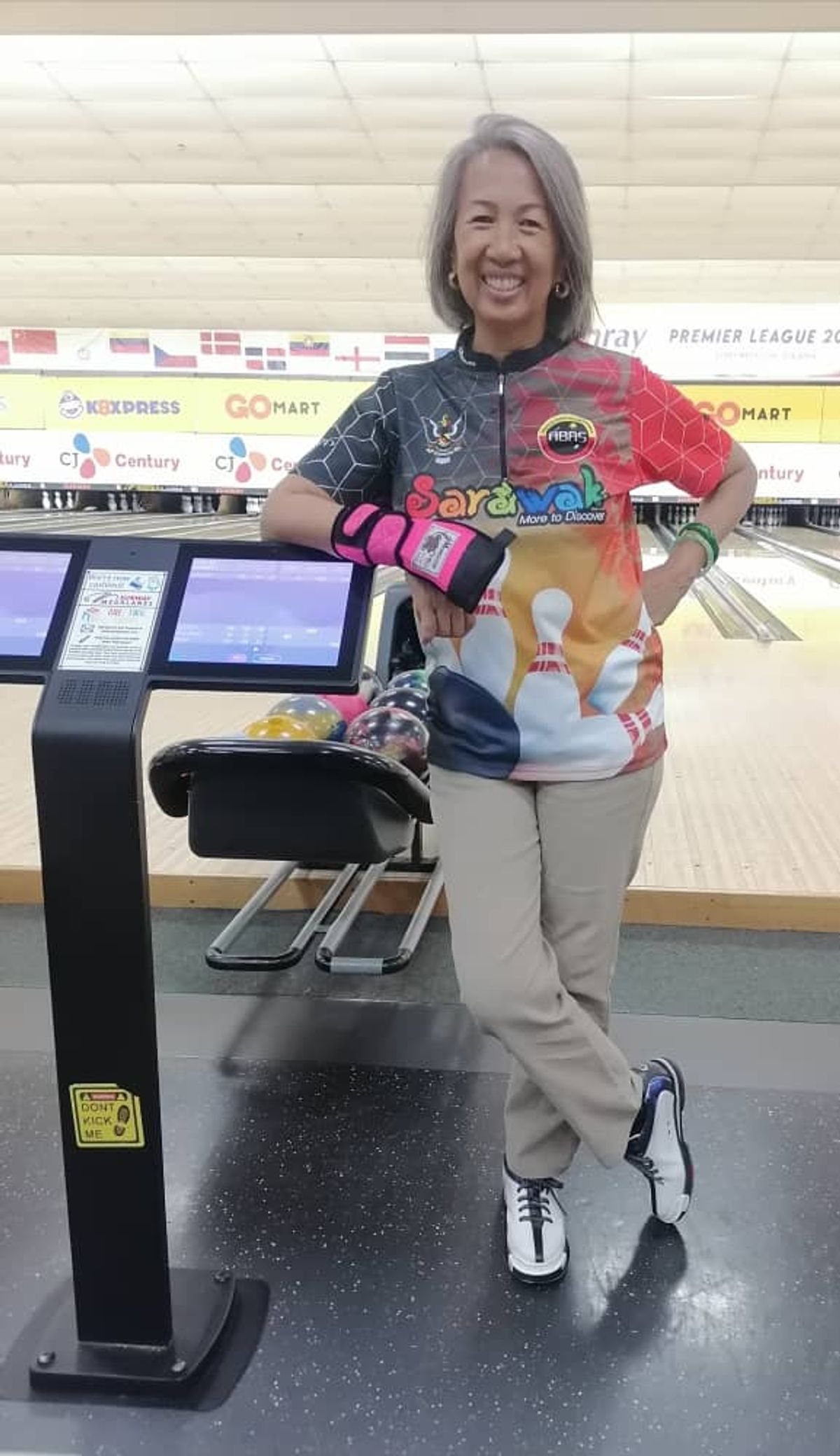 Shirley tops Morning Glory League, YOI Shoots 300!