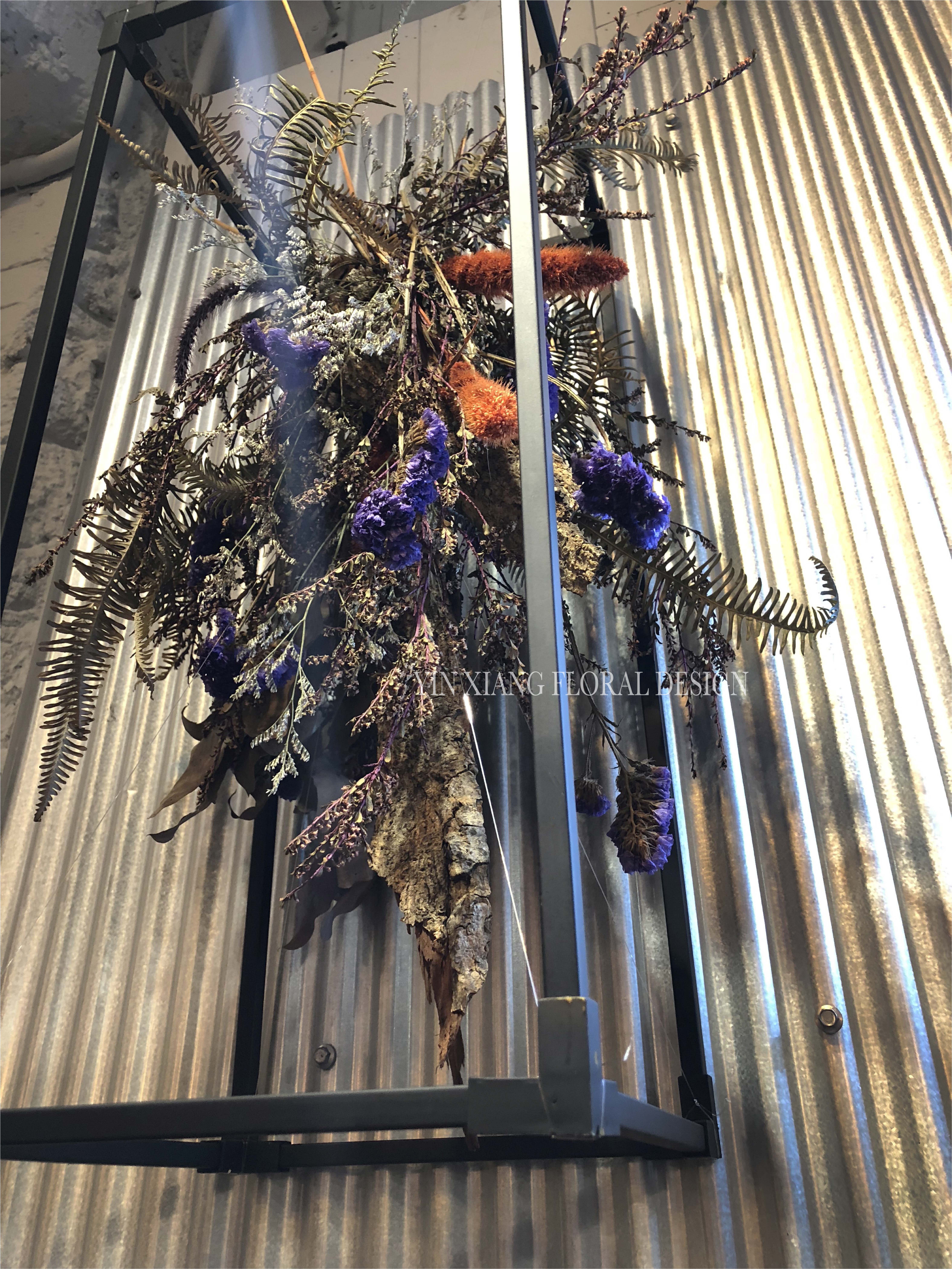 讓乾燥花主打秋季，鐵件勾勒出紳士的味道。