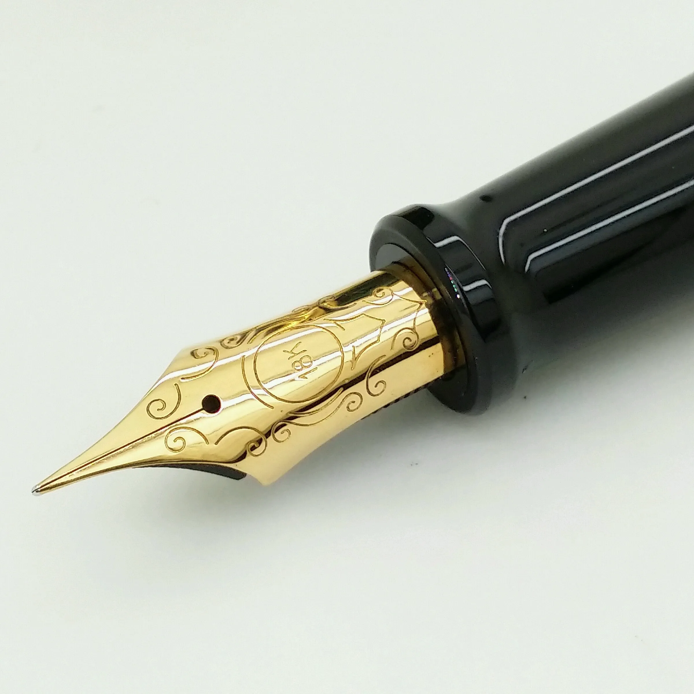 鋼筆工作室 義大利 Aurora Optima Auroloide 鋼筆 18K EF尖