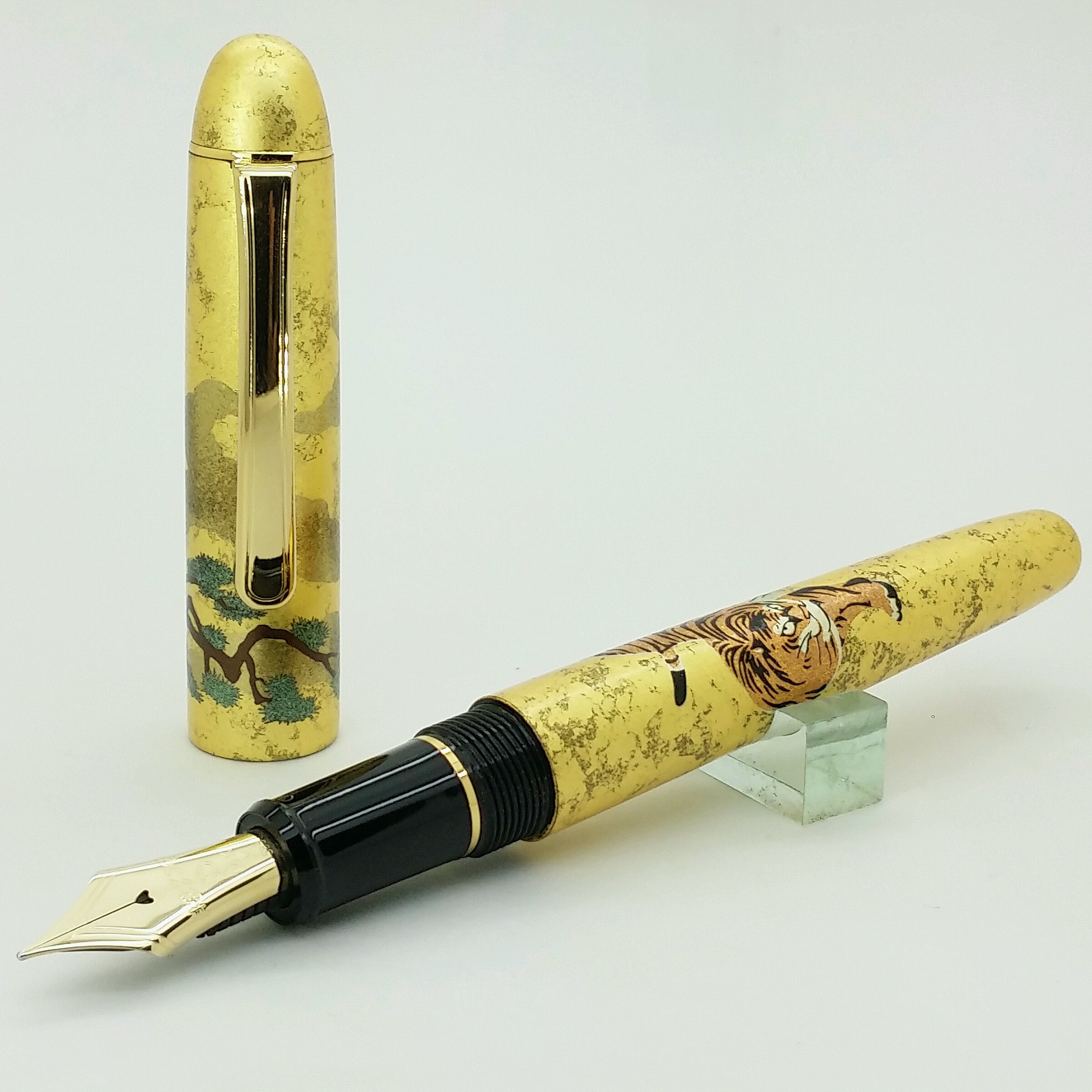 日本Platinum 白金3776 金沢箔松虎14K金尖鋼筆– 鋼筆工作室(日本鋼筆