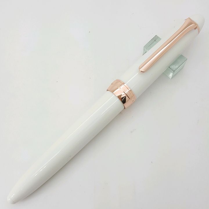 鋼筆工作室 寫樂Fasciner鋼筆02.jpg