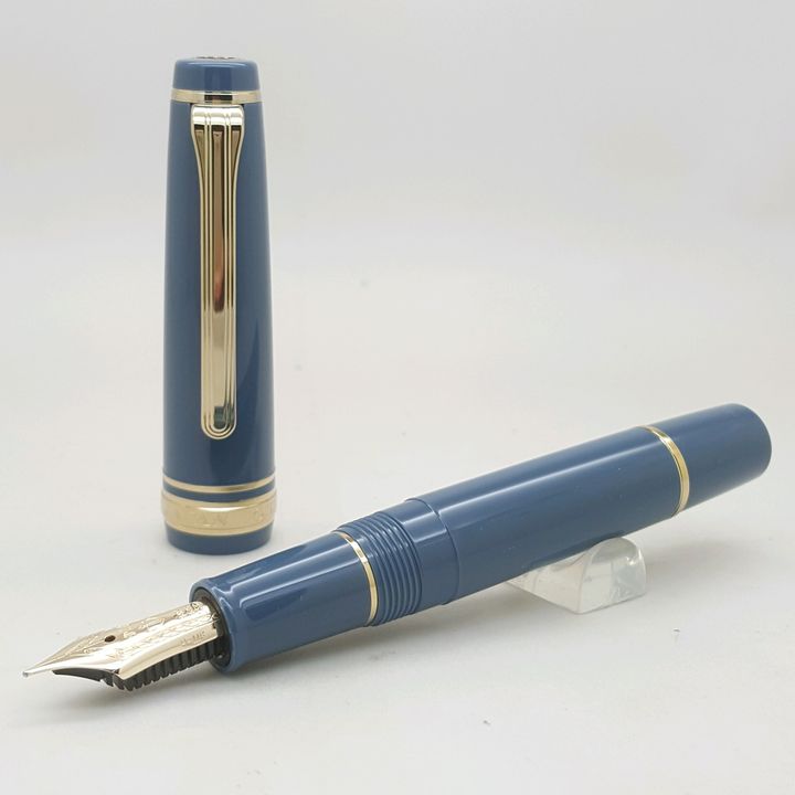 鋼筆工作室 寫樂 sailor pg mini 14k短鋼 灰藍色.jpg