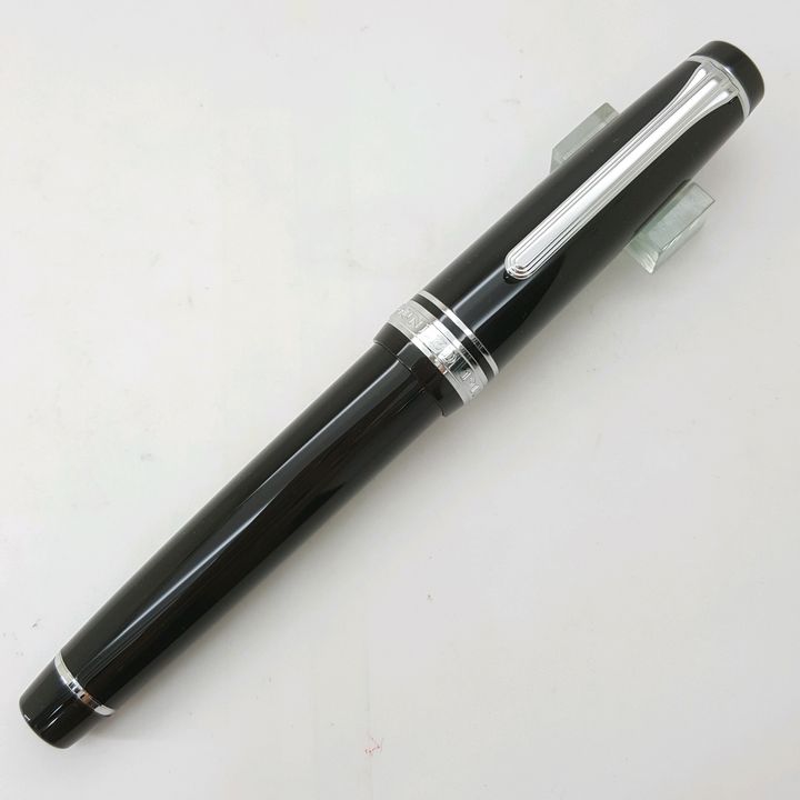 鋼筆工作室 professional gear (PG) 21k黑桿銀夾鋼筆.jpg