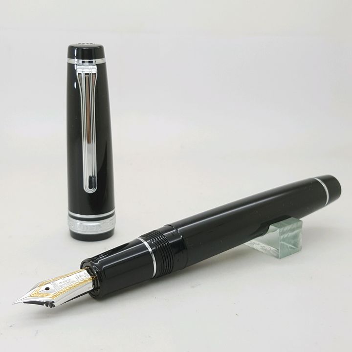 鋼筆工作室 professional gear (PG) 21k黑桿銀夾鋼筆02.jpg