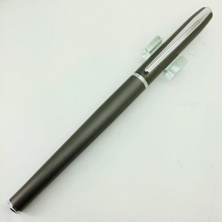 L鈦灰銀02.jpg