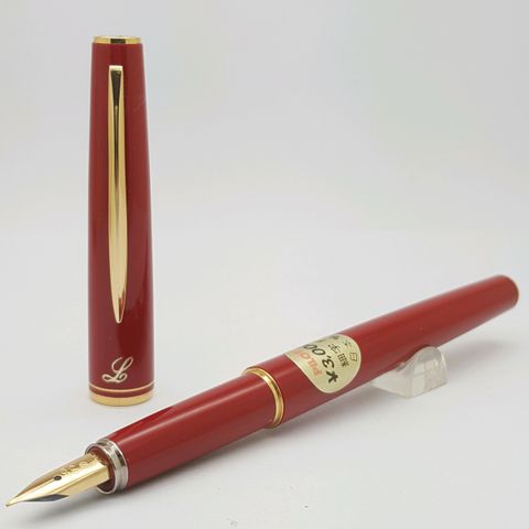 Pilot L鋼筆紅J101.jpg