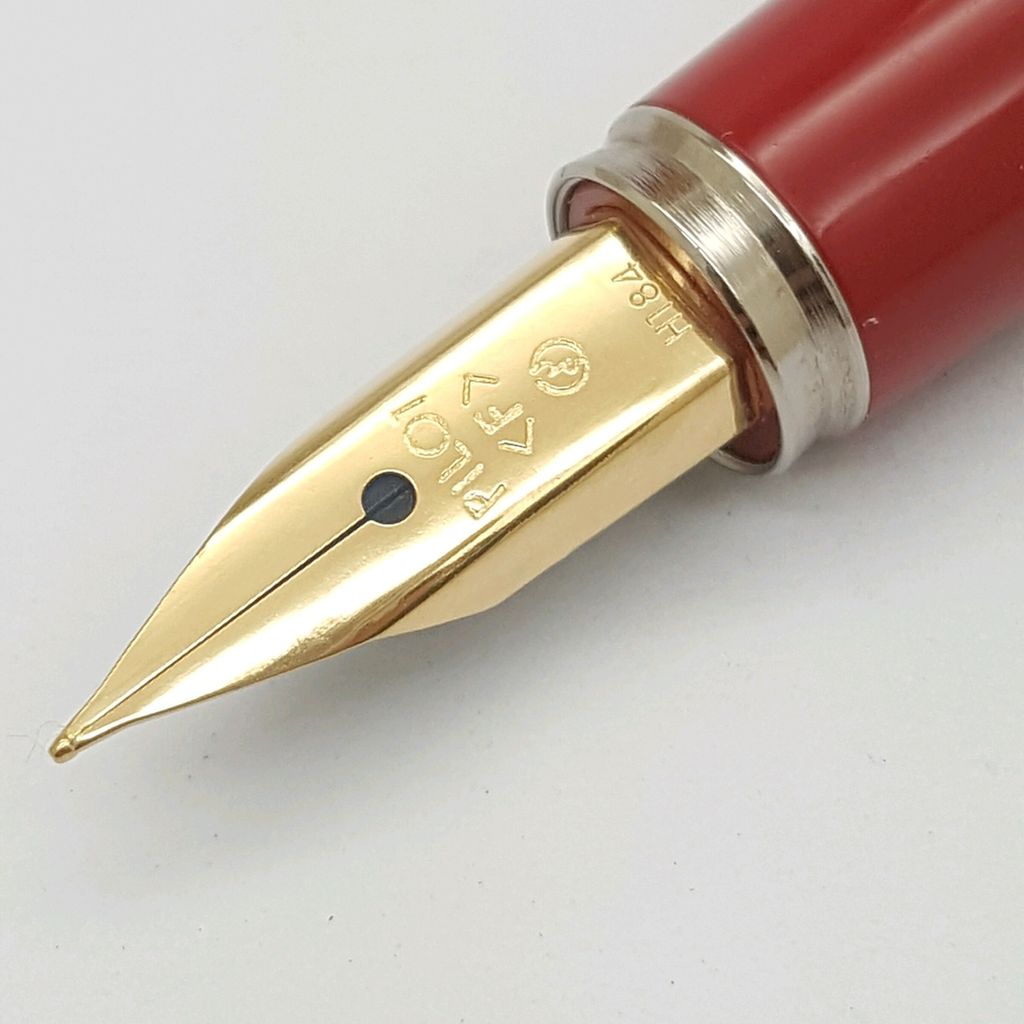 Pilot L鋼筆紅J103.jpg