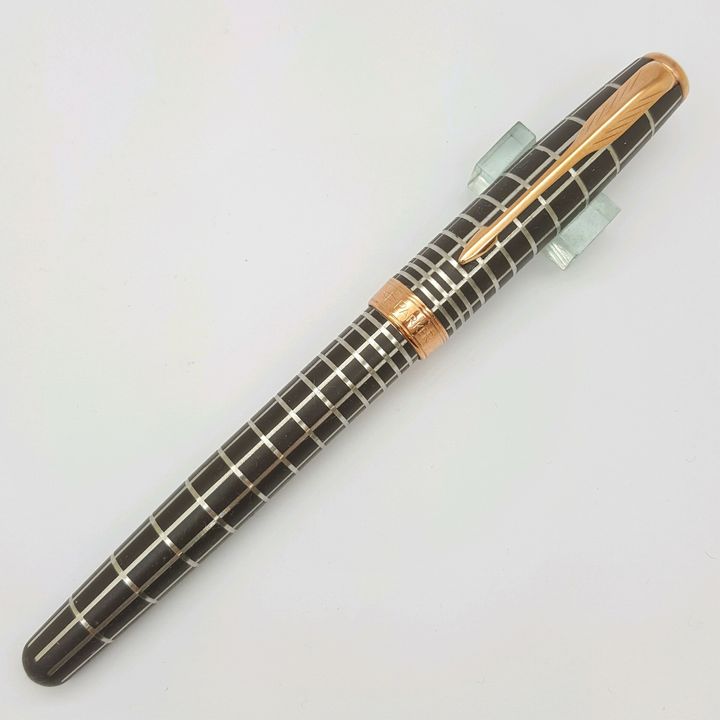 鋼筆工作室 Parker 派克 Sonnet 商籟系列鋼筆 格紋桿 玫瑰金夾銀尖.jpg