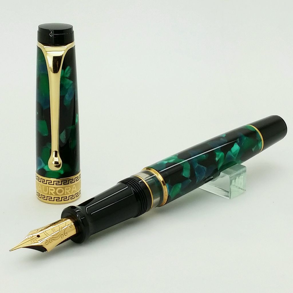 PENS Italy Aurora Optima Auroloide fountain pen green