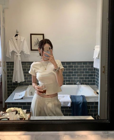 76768E9F-9021-4115-BA84-6B58552412A1