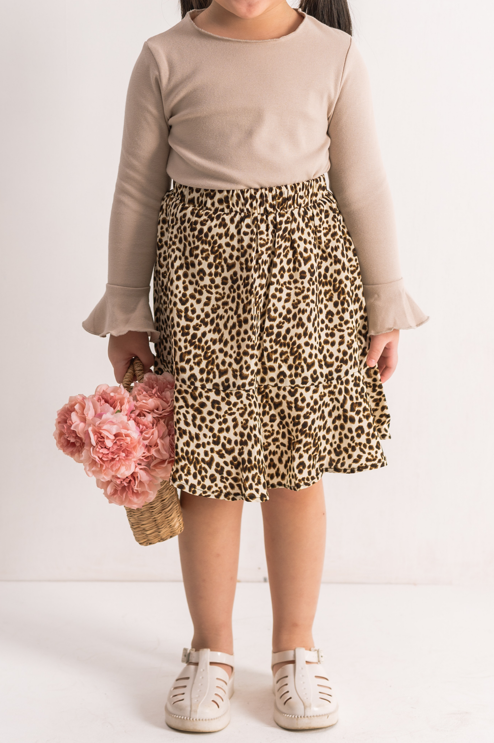 VS21_1126_101.pngCLOSEUP.pngSKORT.png