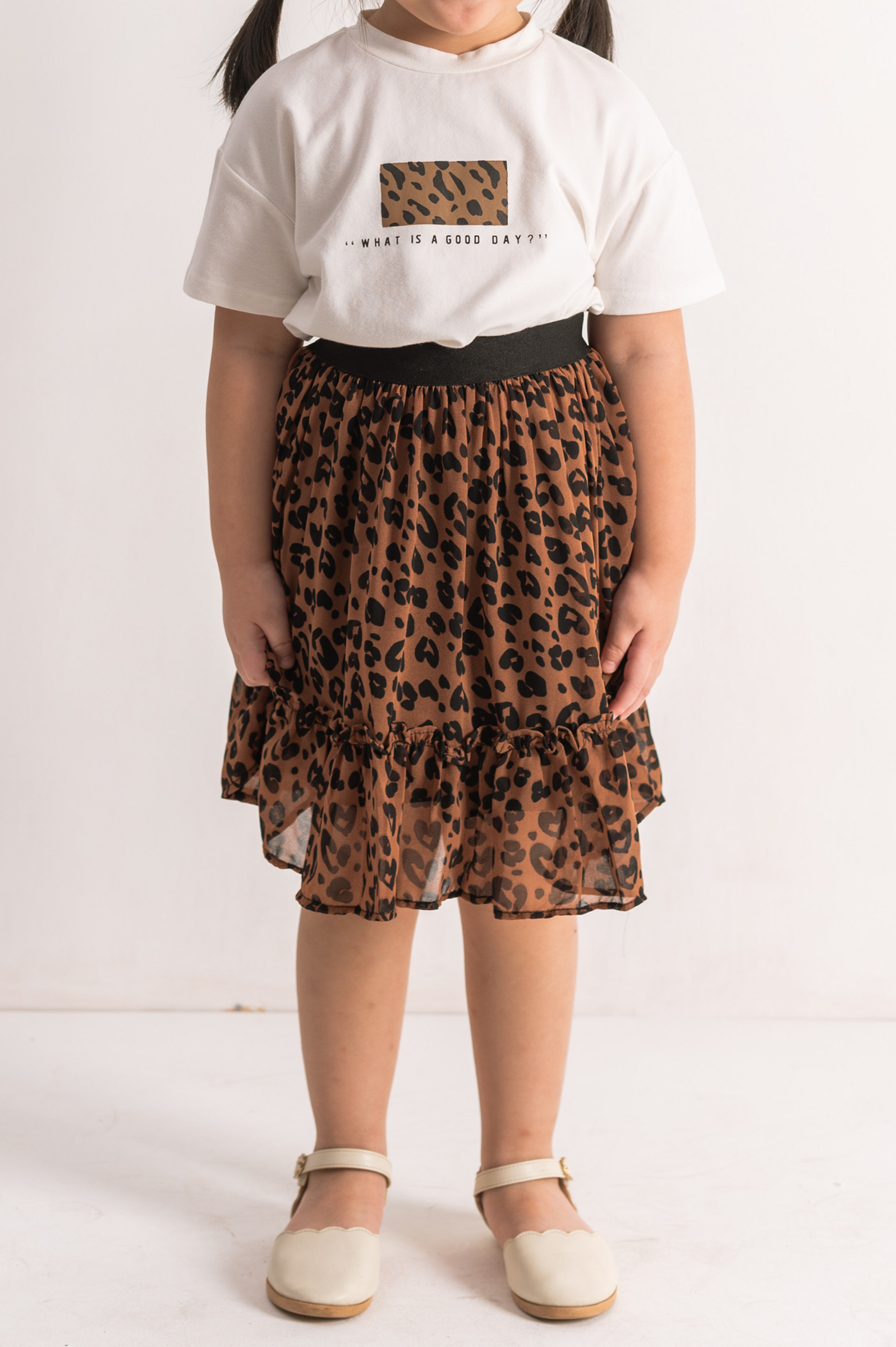 VS21_1126_171.pngCLOSEUP.pngSKIRT.png