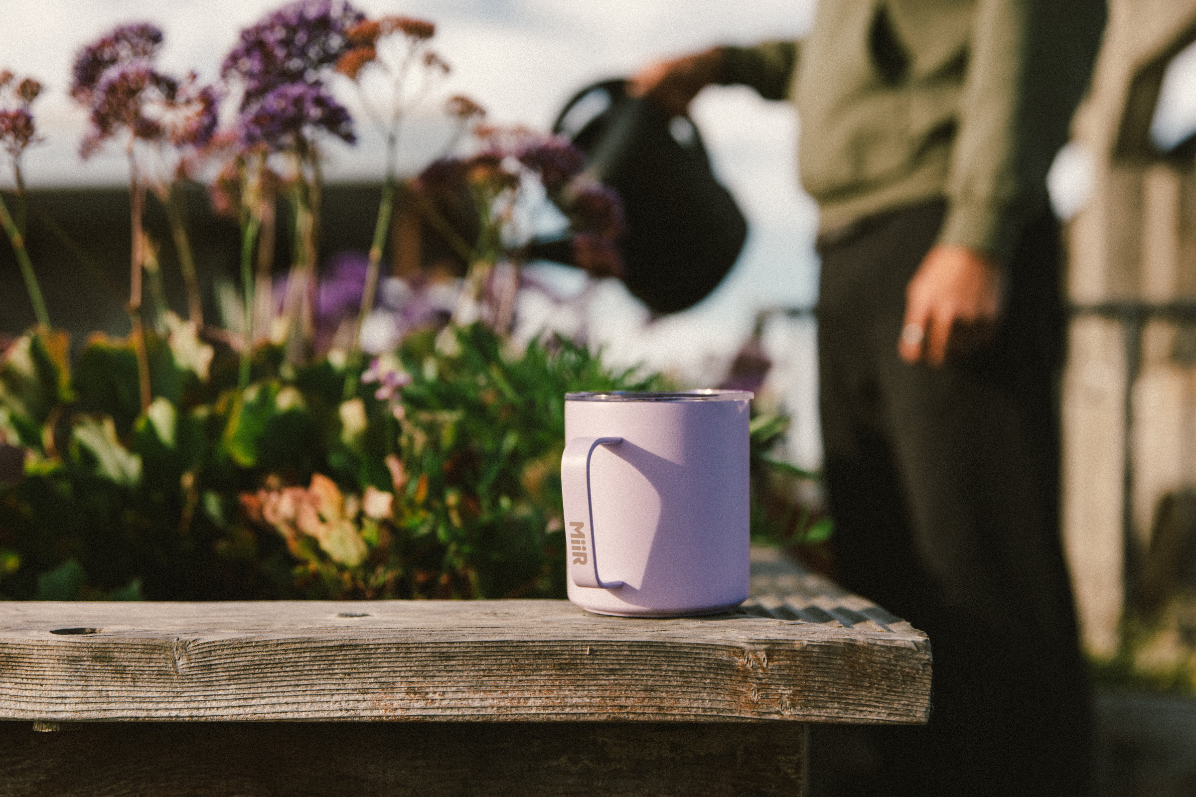 Camp_Cup_12oz_Haze_Purple_Lifestyle_Sam_Ithurburn_0424_1