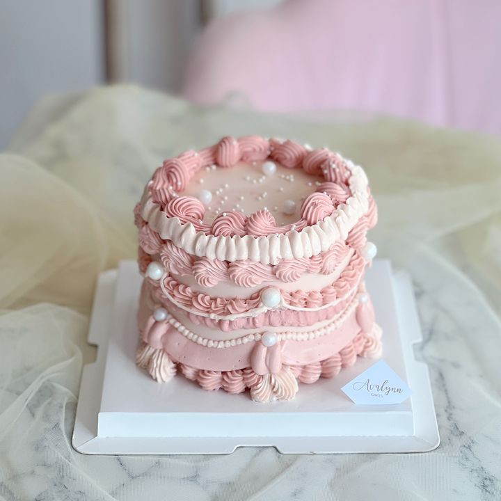 Vintage cake