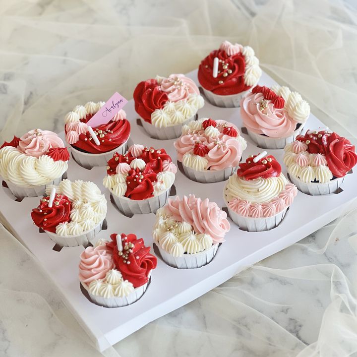 red theme cupcakes 1