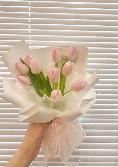 https-::www.greenplantsociety.com:product:fitc-elegant-lace-fresh-pink-tulips-10-stalks