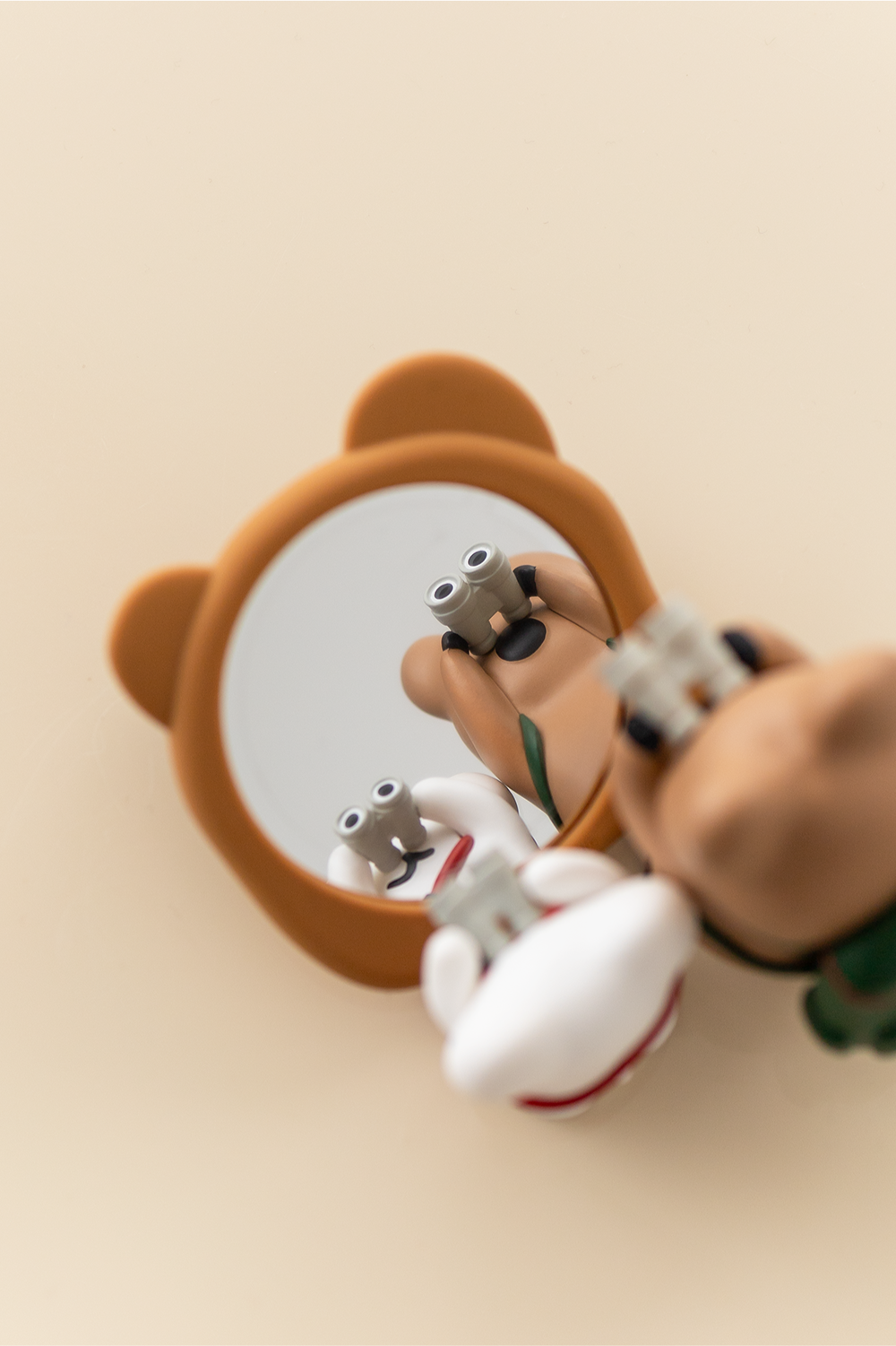 mirrorE18483E185A2E1848CE185B5202