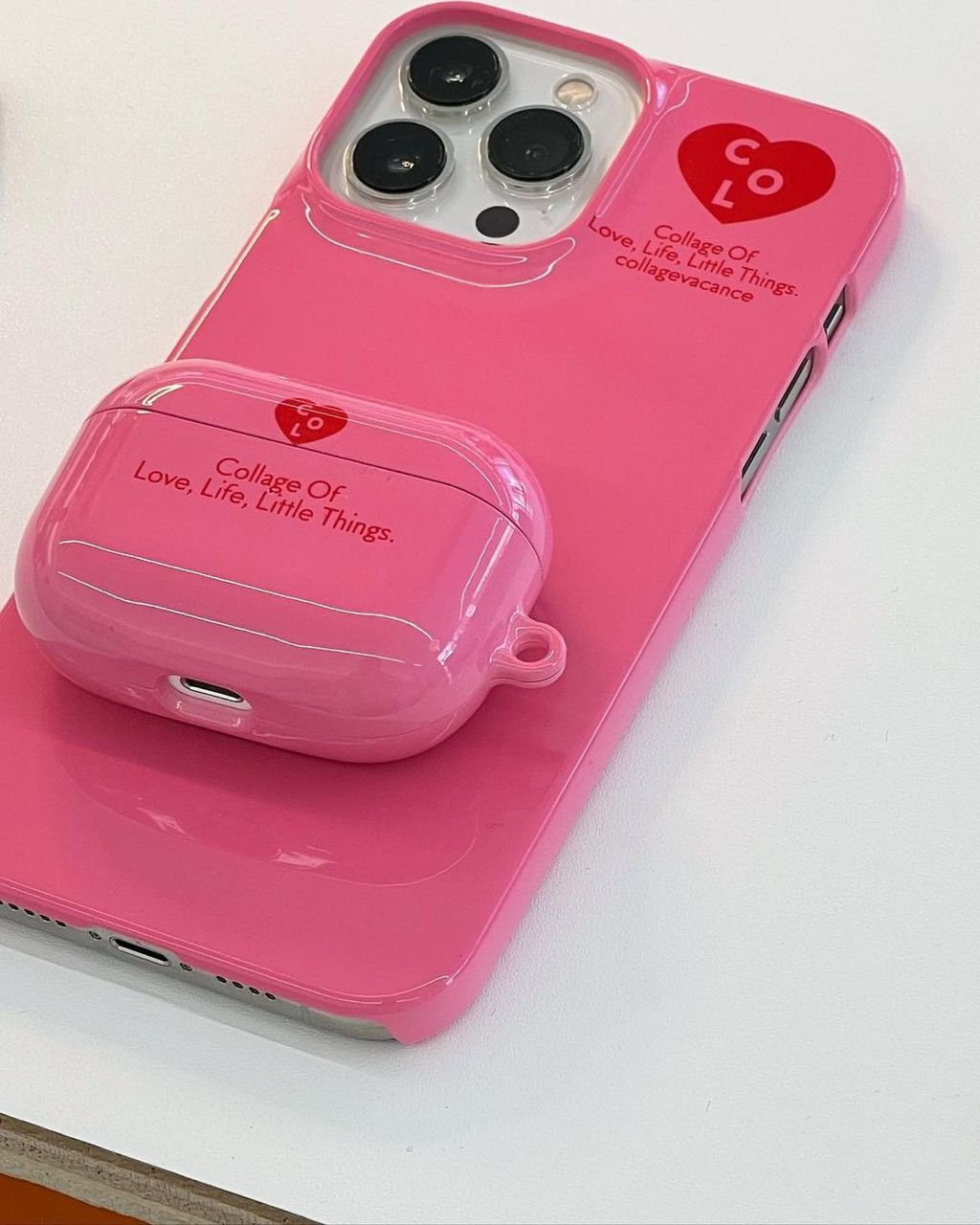 [ O P E N ! ] Heart Logo Phonecase & Airpodscase   오늘 자정까지만 10% 할인된 가격에 구매하실 수 있습니다. 아래 배소