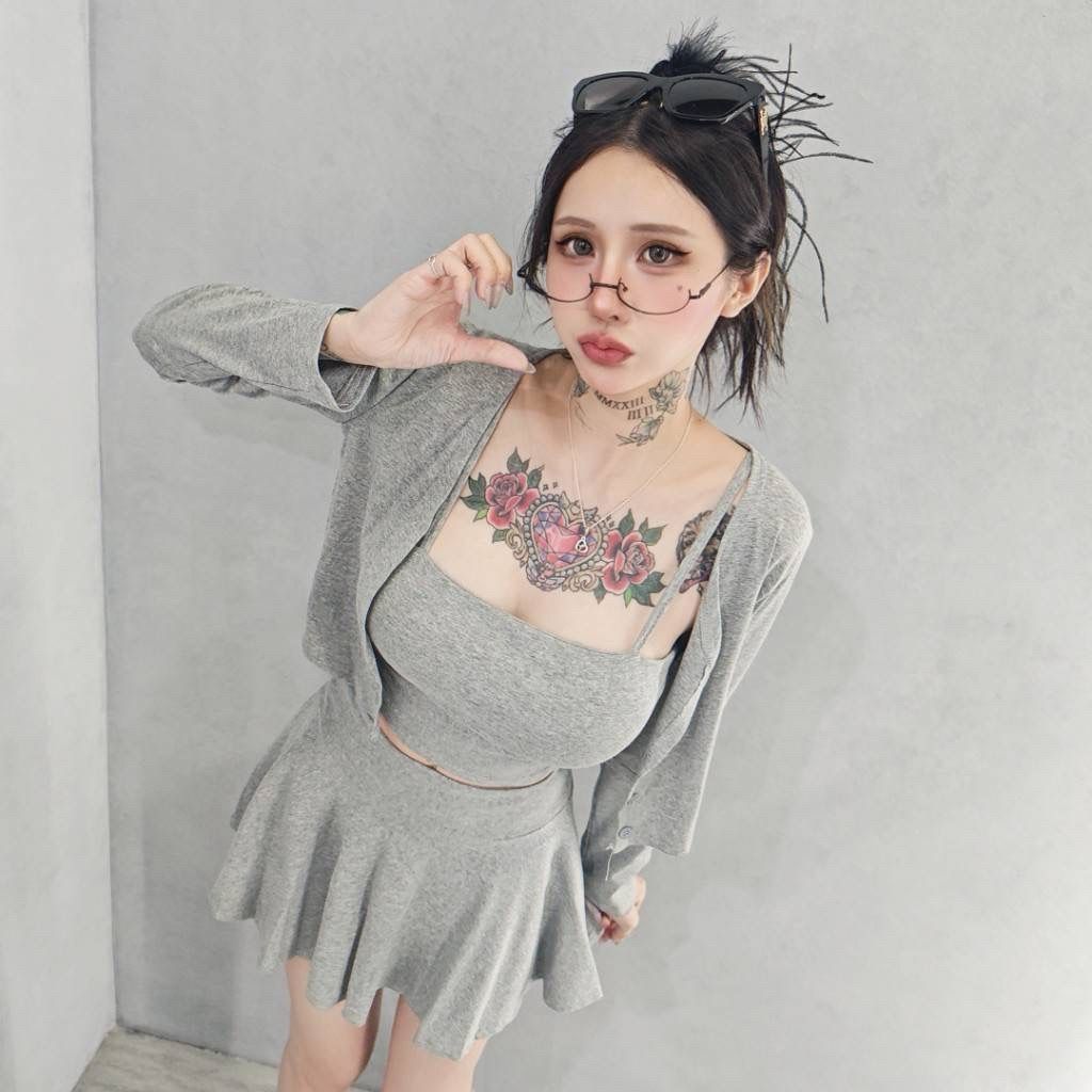 tw-11134207-820l9-mlf8blk8zaiwa8