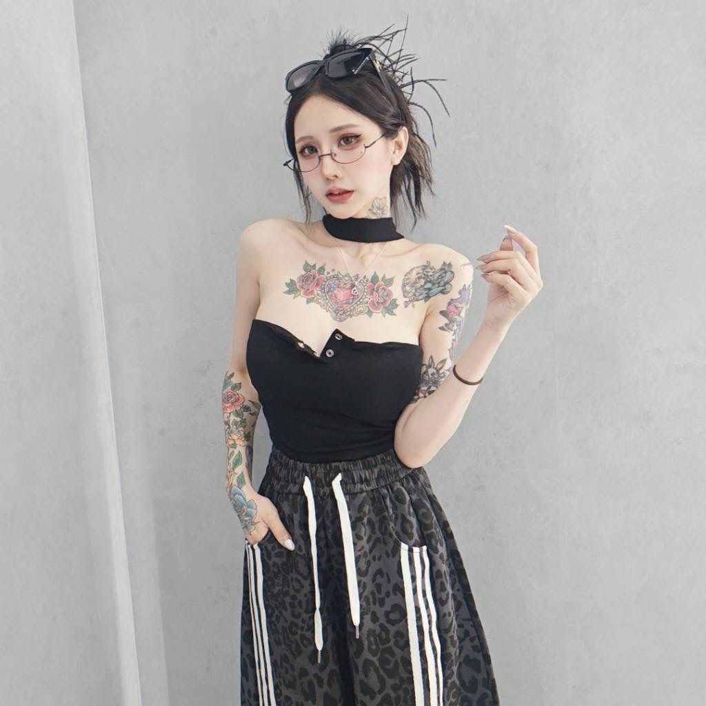 tw-11134207-820lc-mlhrtkxi49oo8c