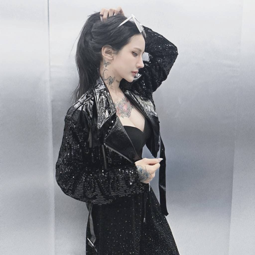 tw-11134207-820la-mln9ltsucttv4e