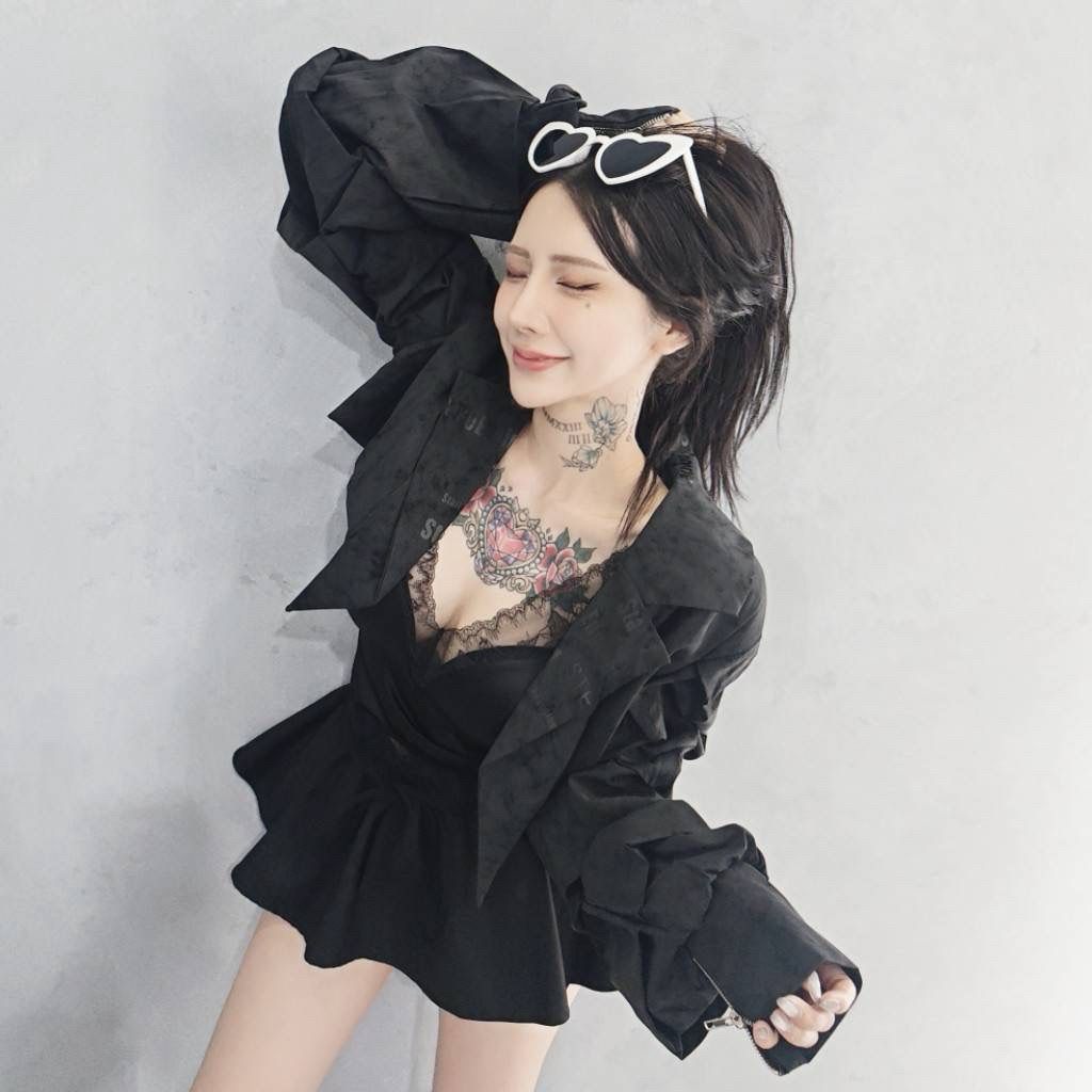 tw-11134207-820la-mlopx0woh2pxed