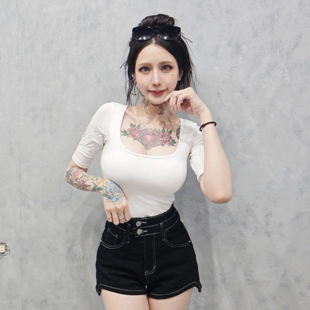 tw-11134207-820li-mlsyo6tnev4869