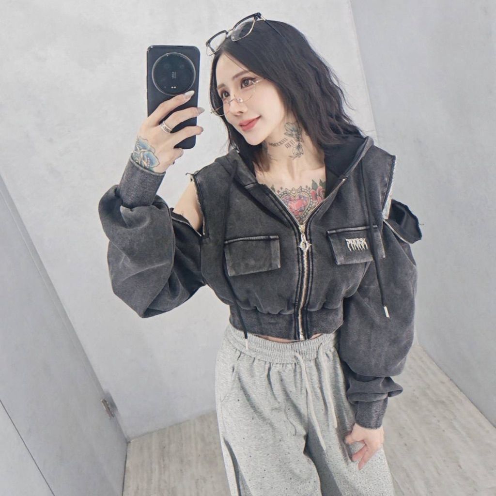 tw-11134207-820lc-mlvbx42n2gp00e