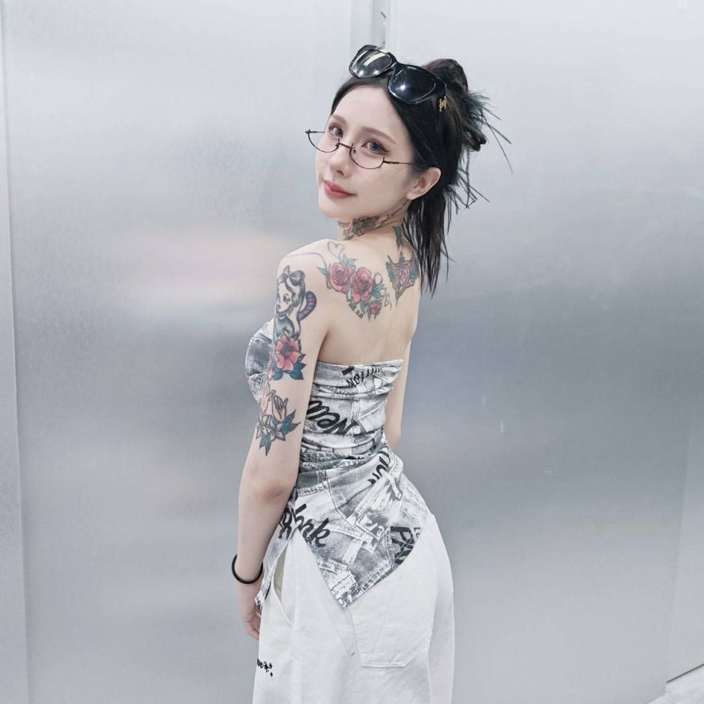 tw-11134207-820l8-mlz6yhkbm3uqf2