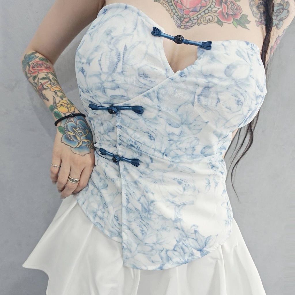 tw-11134207-820le-mlzj8jyydjwid7